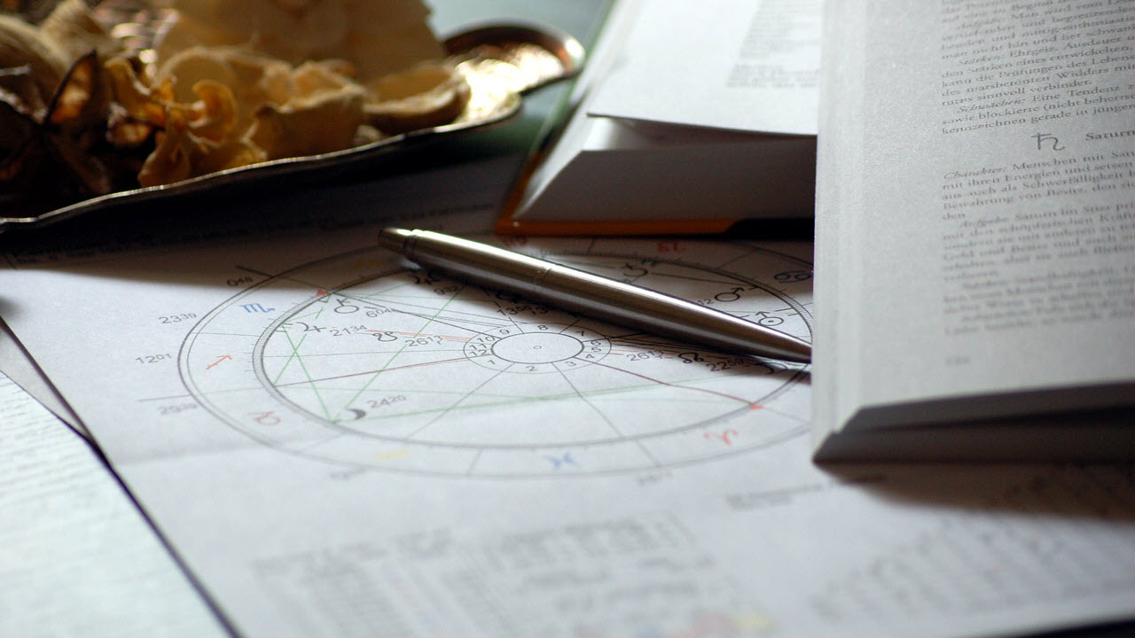 Astrologie Studieren - So wirst du Astrologe / Astrologin